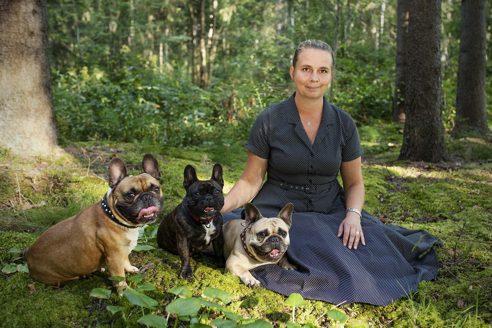 Koirakuvaus omistajan kanssa metsässä - Lahti