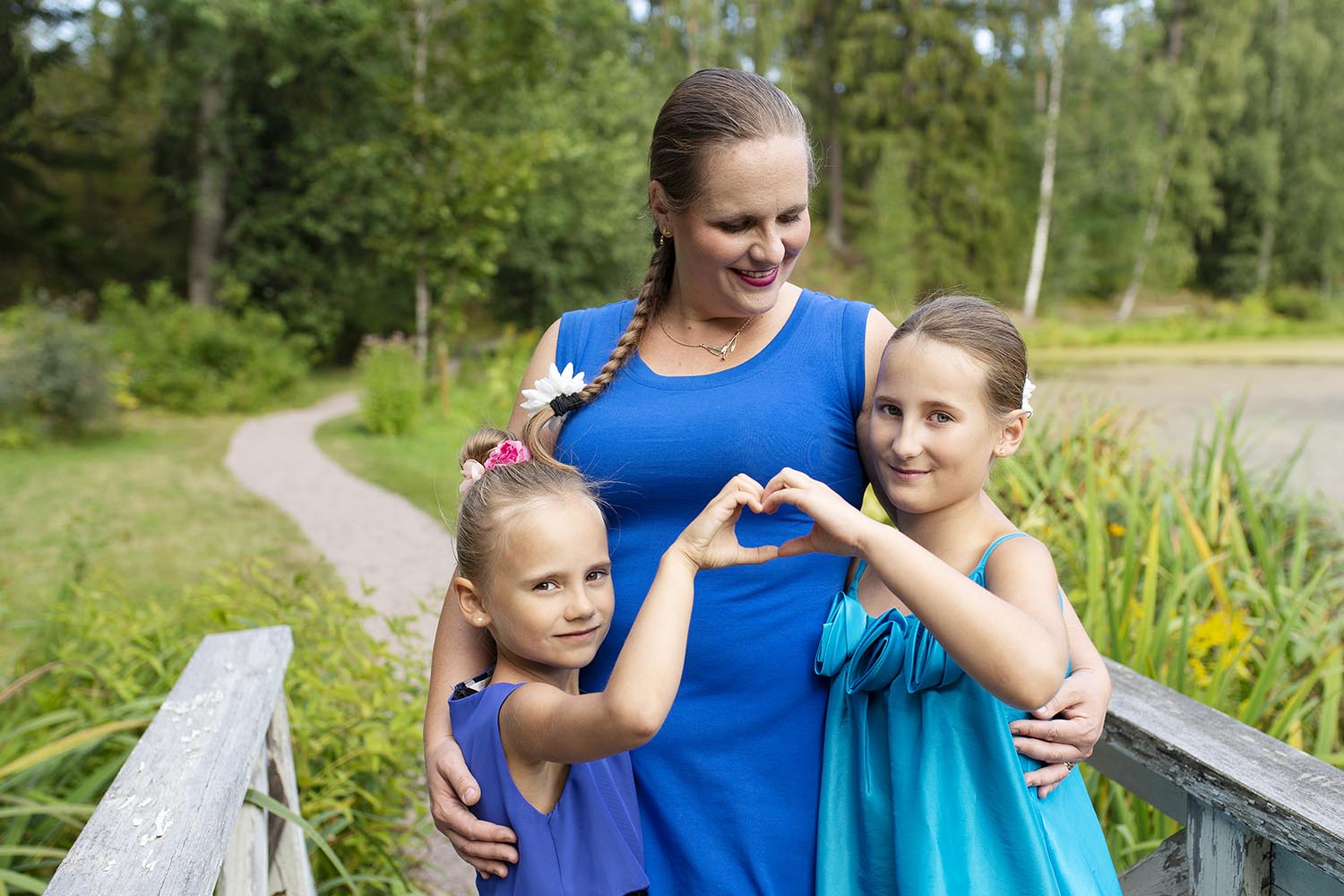 Äitienpäivän perhekuvaus